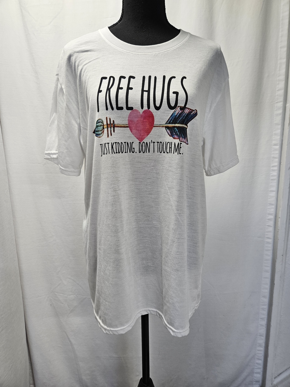 Gildan Performance Free Hugs Graphic White T-Shirt